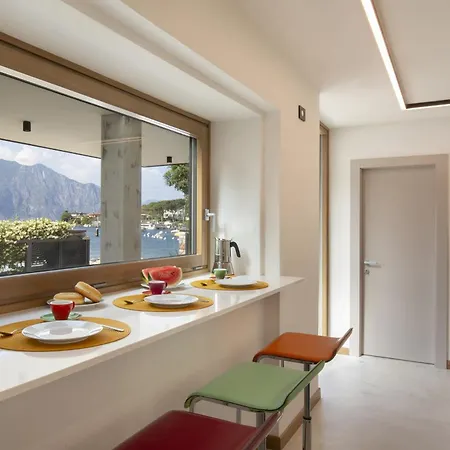 Vila Locchi With Private Pier