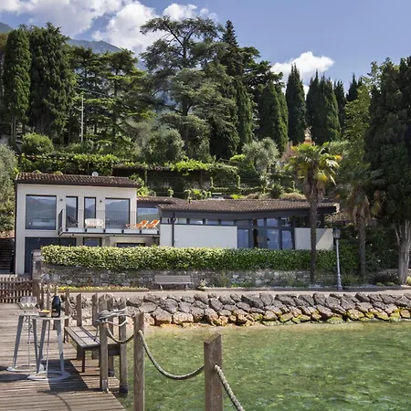 Locchi With Private Pier Villa Malcesine