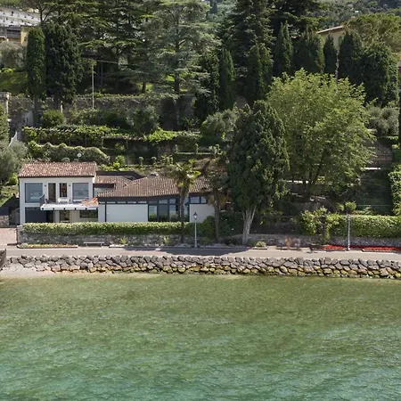 Locchi With Private Pier *