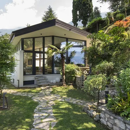 Locchi With Private Pier Villa *