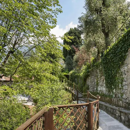 Locchi With Private Pier * Malcesine