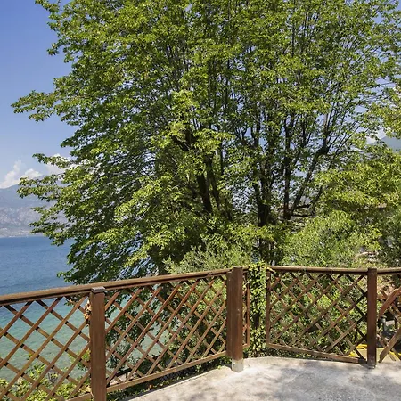 Villa Locchi With Private Pier *